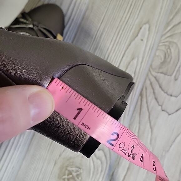 Salon Studio Slip On Metallic Wedge Shoes With Bow Womens Size 9 NEW - Picture 14 of 14